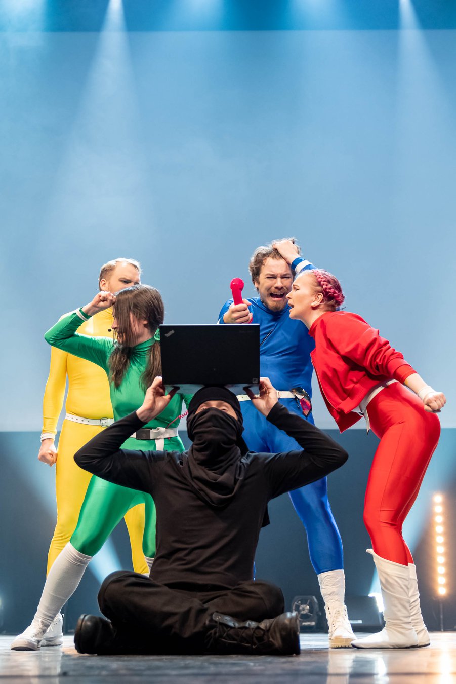230616170030