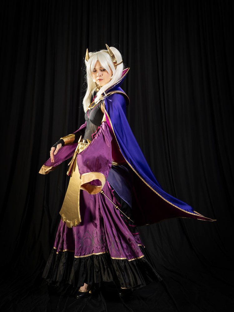 12_desucon2026_hallcosplay_emmijokilahti_06