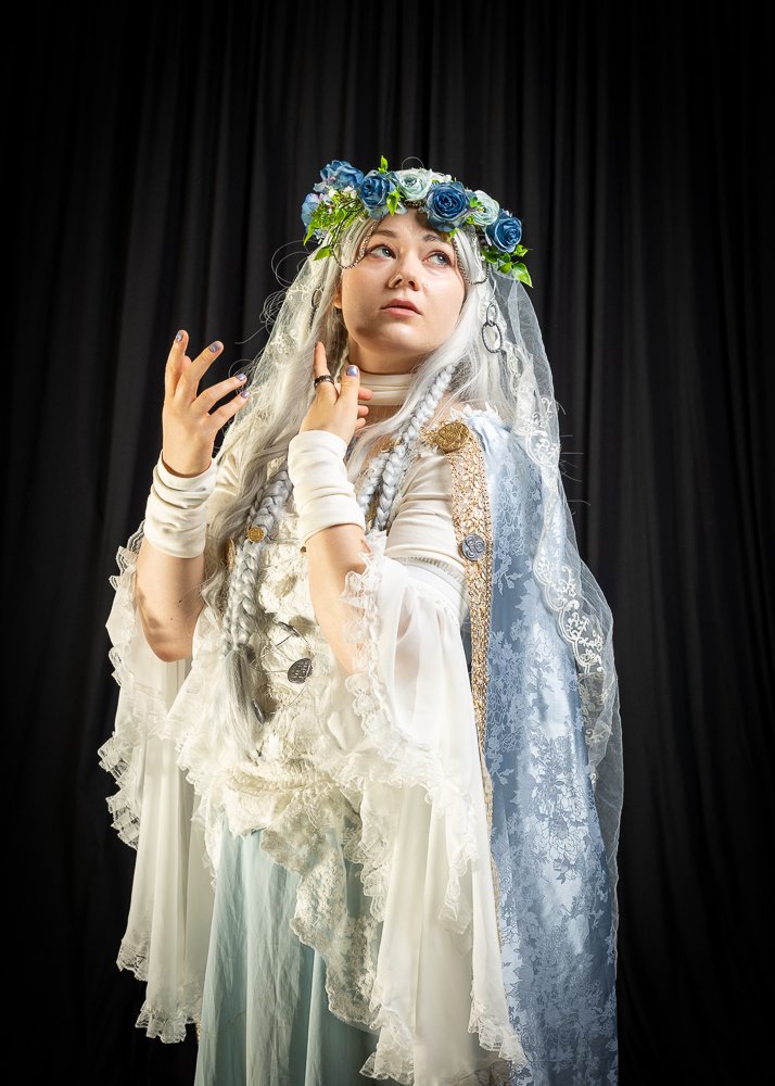 19_desucon2026_hallcosplay_emmijokilahti_04