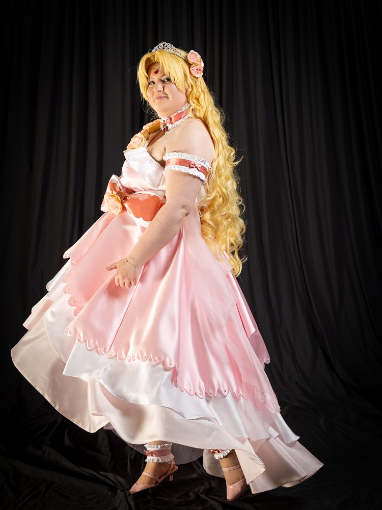 23_desucon2026_hallcosplay_emmijokilahti_02
