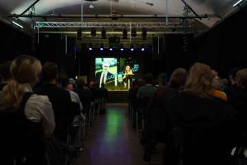 231028110706