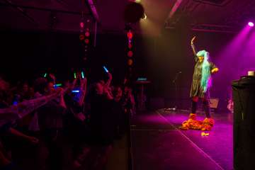 231021212744