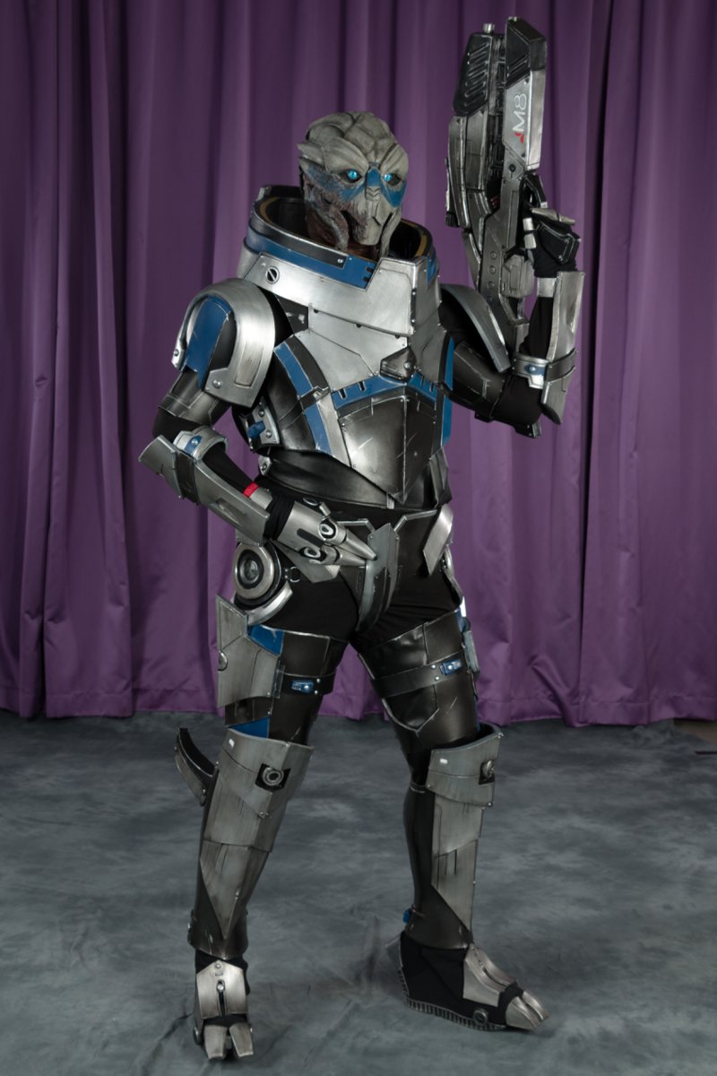 hall-cosplay-61-002