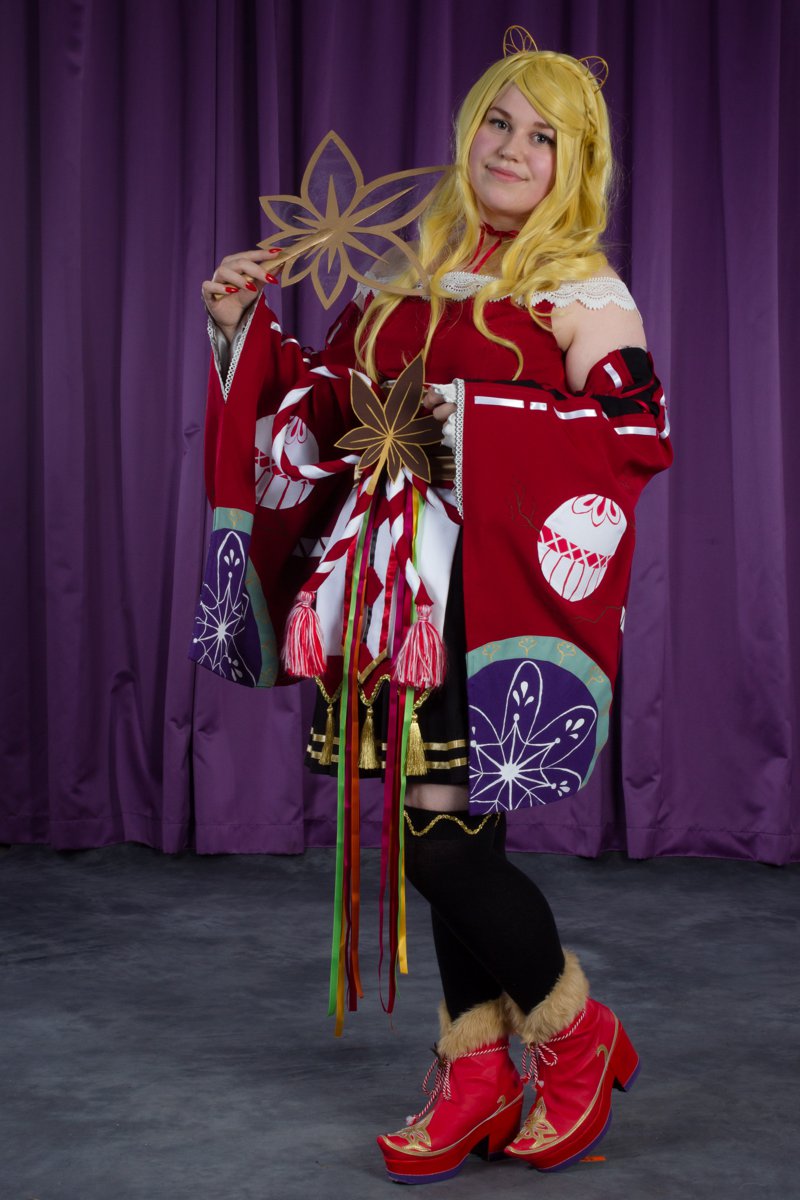 hall-cosplay-66-004