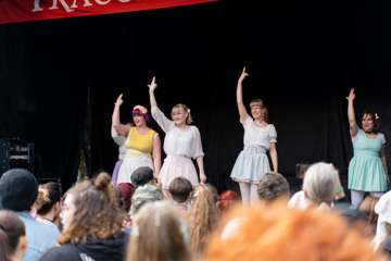 Tracon Dance Medley Carrox