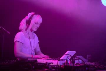 Tracon24--16